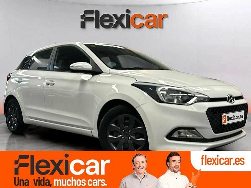 Blanco Usado 2018 Hyundai i20 Berlina | 10.590 € (Precio justo) - Imagen 1/4