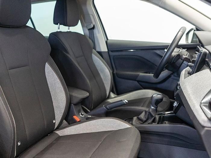 Usado Skoda Kamiq Selection 115 CV (84 kW) 2025 Gris SUV