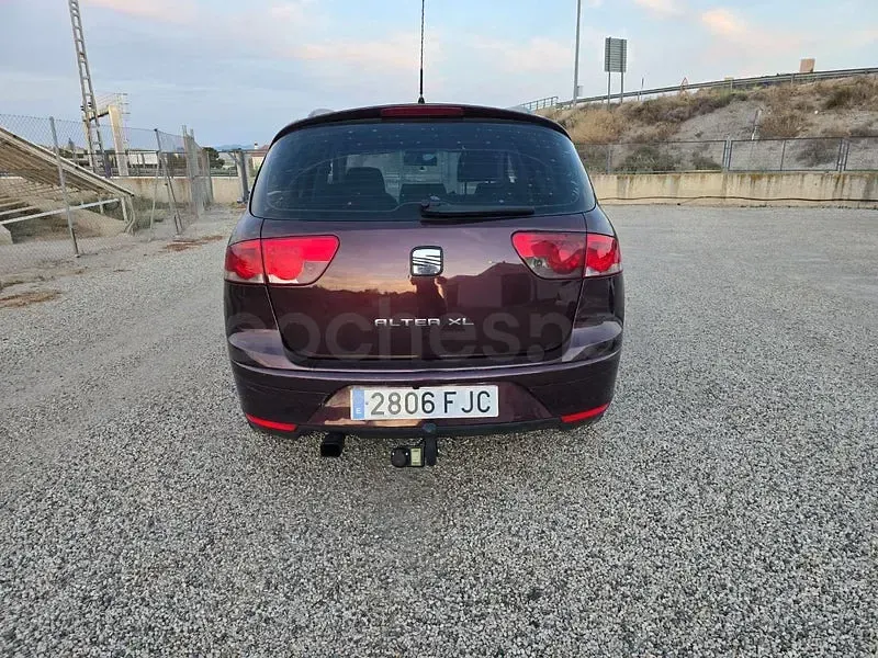 Usado Seat Altea XL Reference 105 CV (77 kW) 2006 Marrón Monovolumen