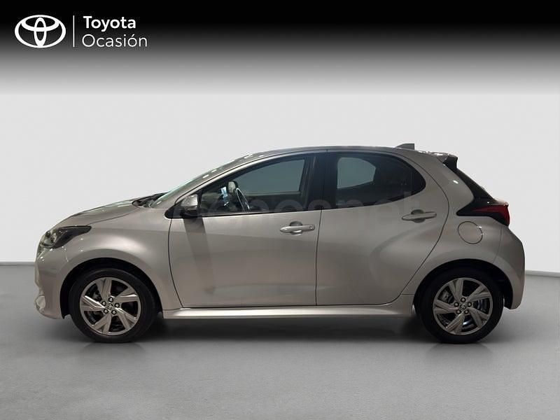 Usado Toyota Yaris Hybrid Active 116 CV (85 kW) 2025 Gris / plata Berlina