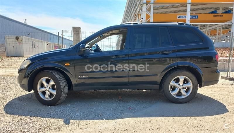 Usado Ssangyong (KGM) Kyron Limited 141 CV (103 kW) 2009 Negro SUV