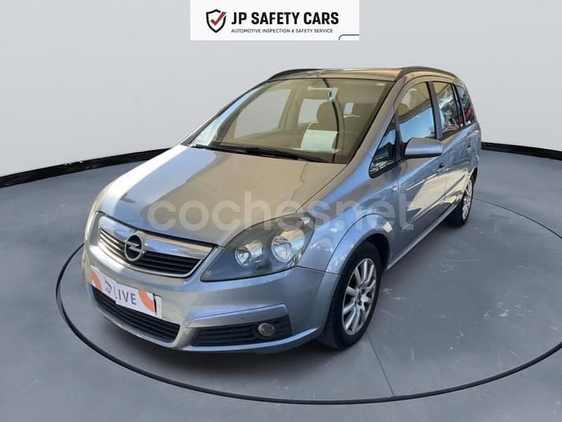 Gris / plata Usado 2006 Opel Zafira Enjoy Monovolumen | 3990 € (Precio justo) - Imagen 1/4