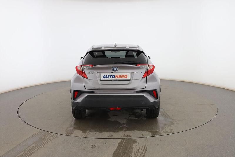 Usado Toyota C-HR Advance 122 CV (89 kW) 2019 Gris SUV