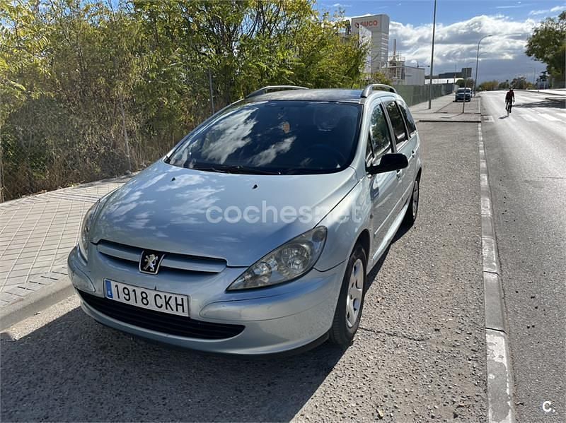 Azul Usado 2003 Peugeot 307 Familiar | 2200 € (Precio justo) - Imagen 1/4