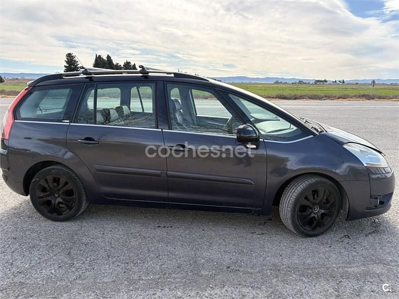 Usado Citroën Grand C4 Picasso Exclusive 138 CV (101 kW) 2006 Violeta / lila Monovolumen