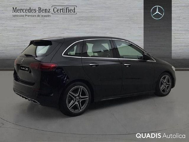 Usado Mercedes B200 AMG line 150 CV (110 kW) 2025 Negro noche Monovolumen