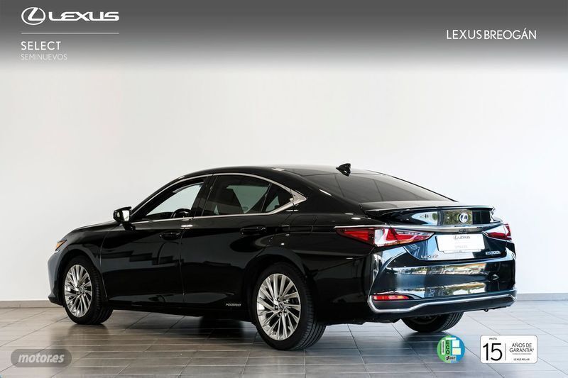 Usado Lexus ES300H Luxury Line 218 CV (160 kW) 2020 Negro Berlina