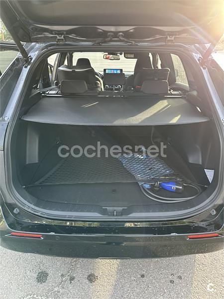 Gris / plata Usado 2024 Toyota RAV4 Hybrid Advance SUV | 41.200 € (Buen precio) - Imagen 1/4