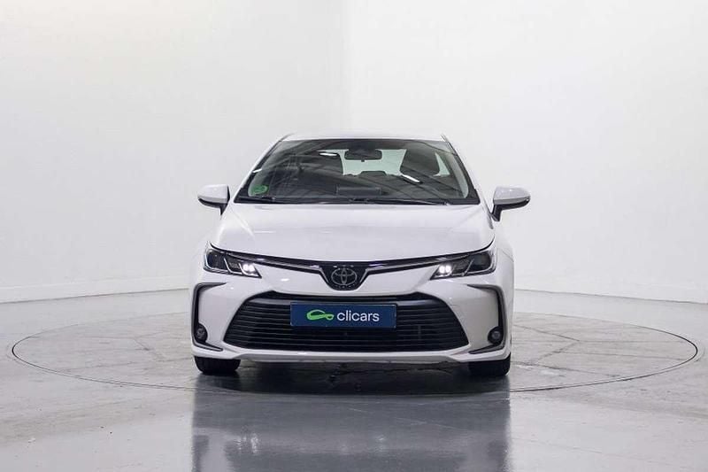 Usado Toyota Corolla Business Edition 98 CV (72 kW) 2022 Blanco Berlina