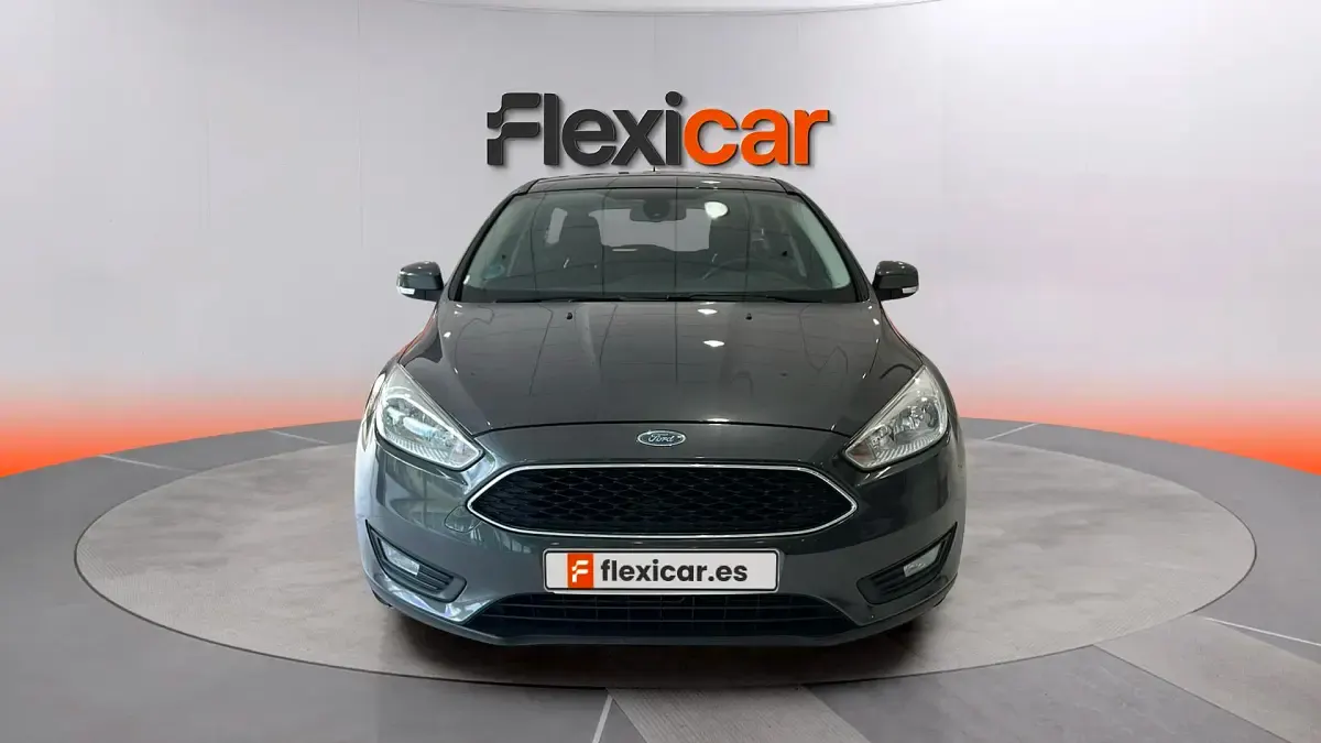 Usado Ford Focus Business Edition 125 CV (91 kW) 2017 Gris Familiar