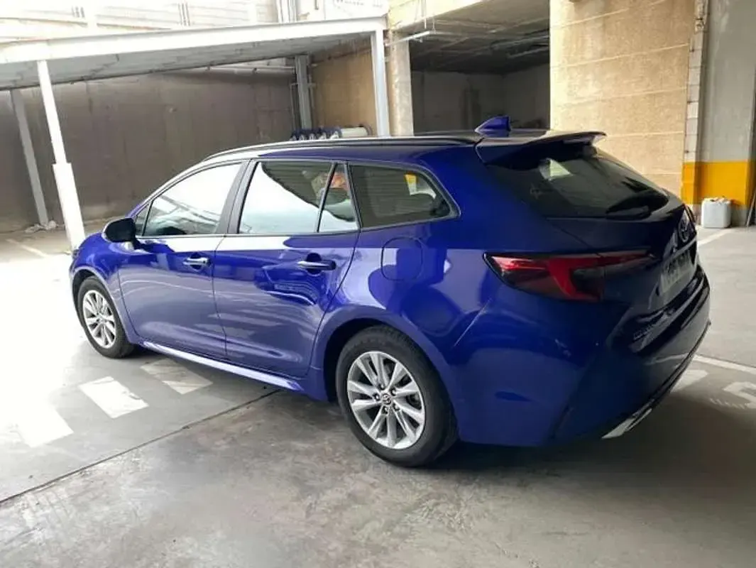 Usado Toyota Corolla Active 140 CV (102 kW) 2025 Azul Familiar