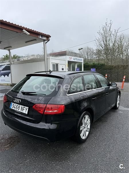 Usado Audi A4 160 CV (117 kW) 2011 Negro Familiar
