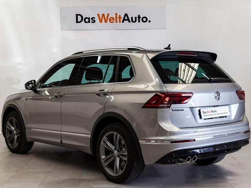Usado VW Tiguan Sport 150 CV (110 kW) 2019 Plata SUV