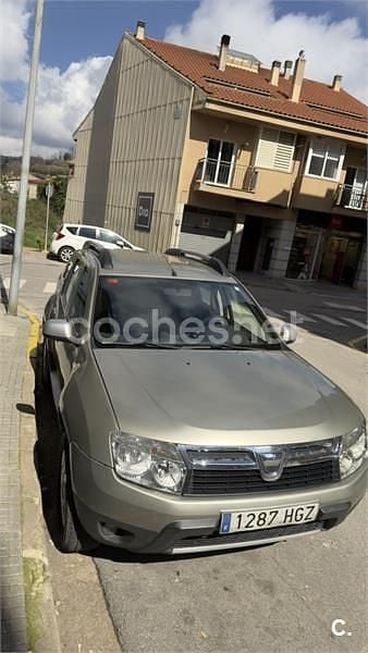 Usado Dacia Duster Ambiance 107 CV (78 kW) 2011 Beige SUV