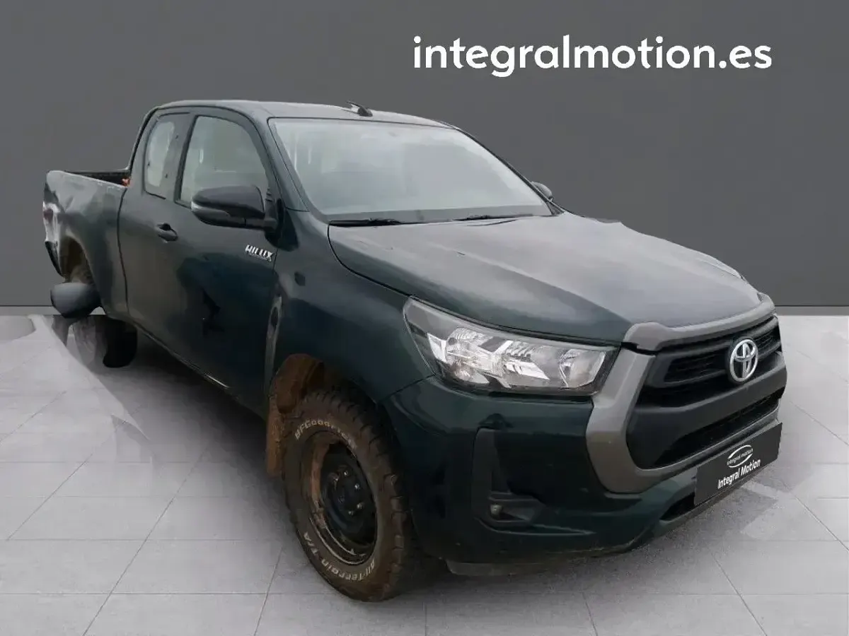 Usado Toyota HiLux 150 CV (110 kW) 2021 Verde Pickup/Camioneta