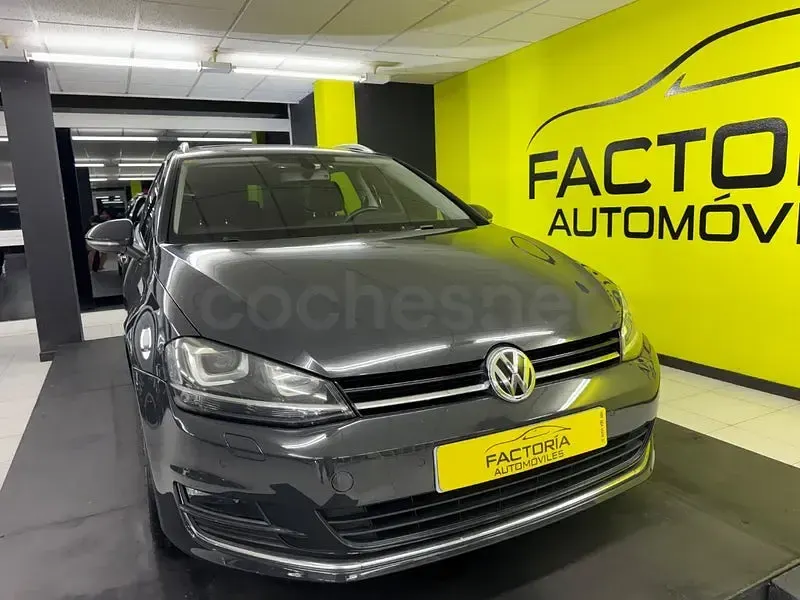 Usado VW Golf VII Advance 110 CV (80 kW) 2016 Gris / plata Berlina