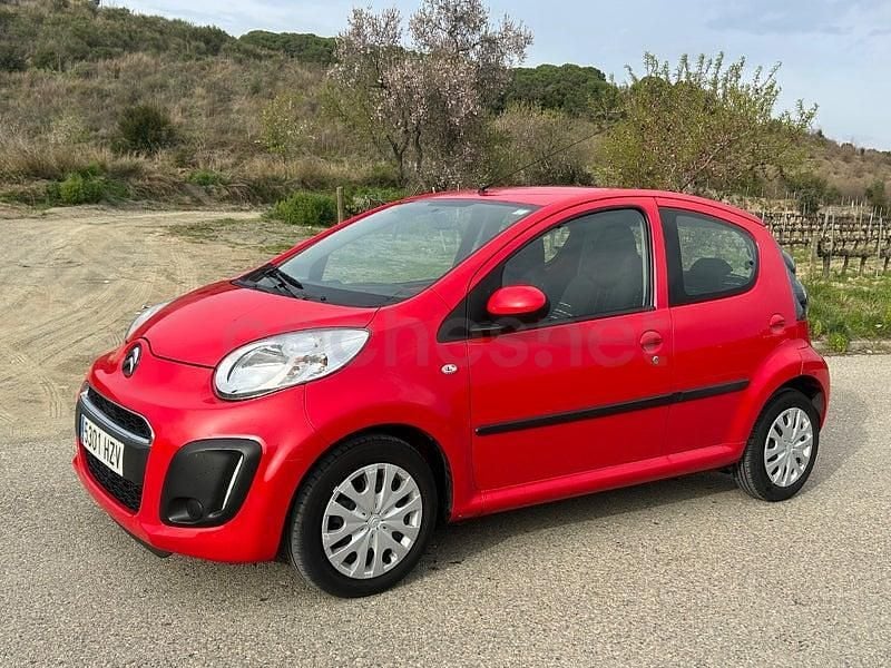 Usado Citroën C1 Seduction 68 CV (50 kW) 2014 Rojo Utilitario