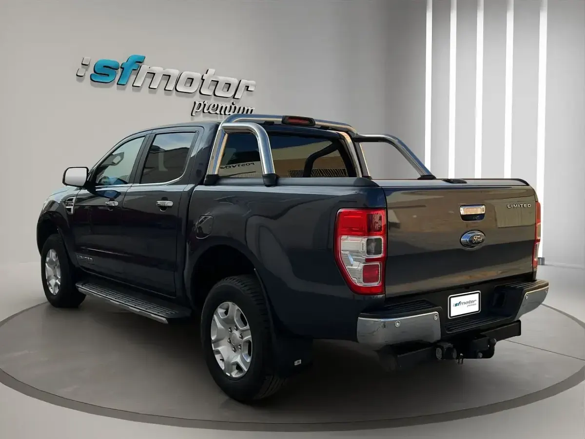 Usado Ford Ranger Limited 200 CV (147 kW) 2018 Azul metalizado Pickup/Camioneta