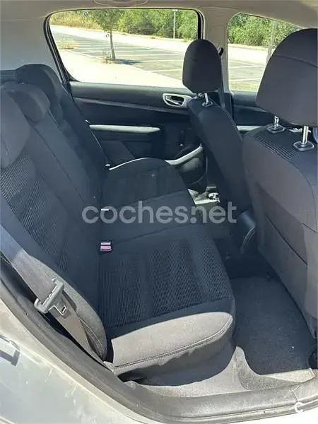 Usado Peugeot 307 110 CV (80 kW) 2007 Gris / plata Berlina