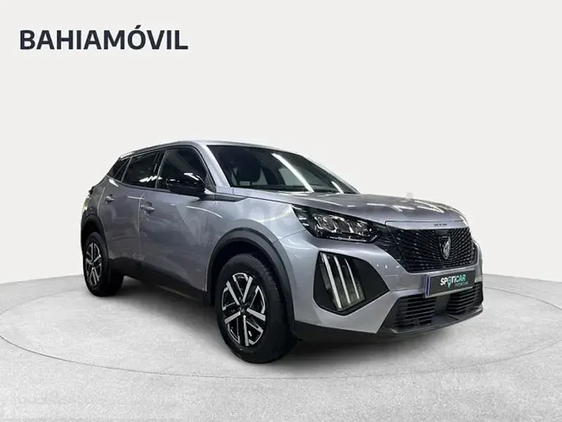 Usado Peugeot 2008 Active 100 CV (73 kW) 2024 Gris / plata SUV