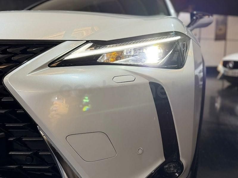 Usado Lexus UX 184 CV (135 kW) 2022 Blanco SUV