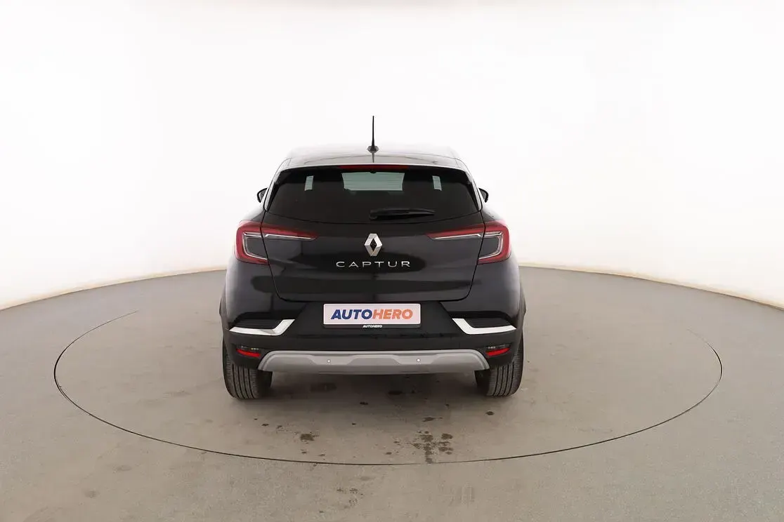 Usado Renault Captur Zen 91 CV (66 kW) 2022 Negro SUV