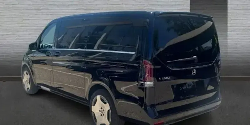 Nuevo Mercedes V250 Avantgarde 190 CV (139 kW) 2026 Negro Monovolumen