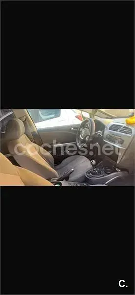 Usado Seat Leon Style 105 CV (77 kW) 2010 Blanco Utilitario