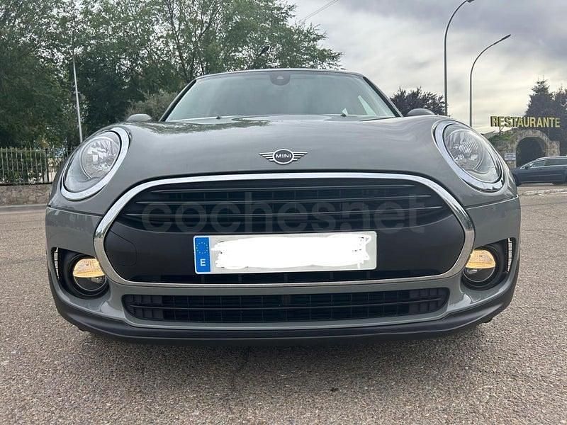 Usado Mini One Clubman 102 CV (75 kW) 2019 Gris / plata Familiar