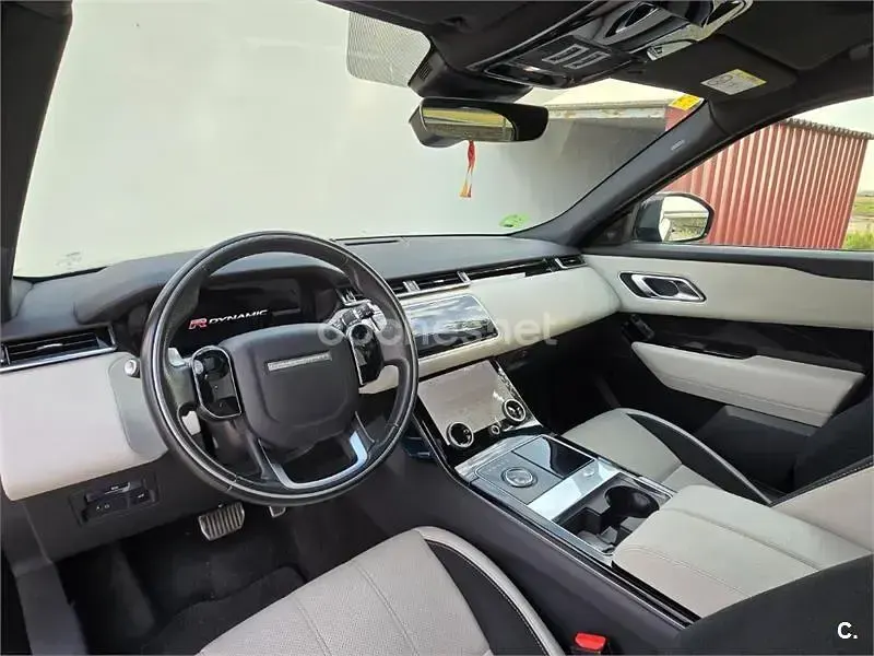 Usado Land Rover Range Rover Velar Dynamic 300 CV (220 kW) 2020 Gris / plata SUV