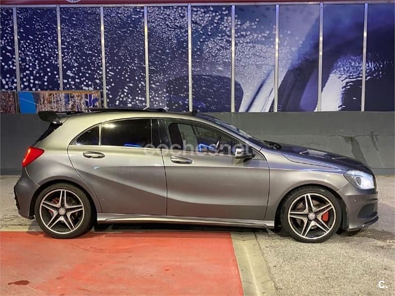 Usado Mercedes A220 AMG line 170 CV (125 kW) 2014 Gris / plata Berlina