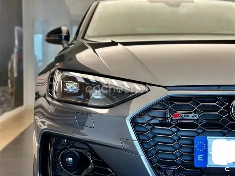 Usado Audi RS4 Competition 450 CV (330 kW) 2025 Gris / plata Familiar