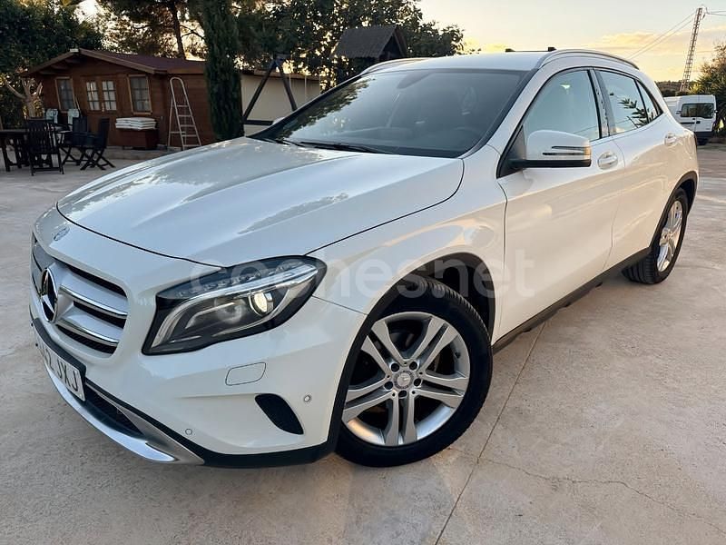 Blanco Usado 2017 Mercedes GLA200 SUV | 17.995 € (Precio justo) - Imagen 1/4