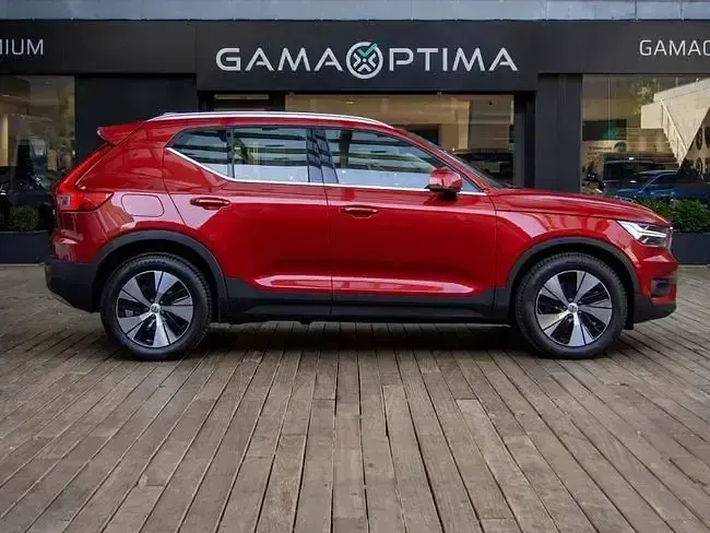 Usado Volvo XC40 Inscription 262 CV (192 kW) 2021 Rojo SUV