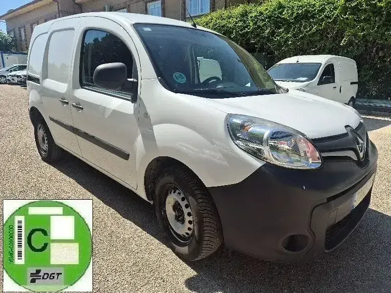 Usado Renault Kangoo 80 CV (58 kW) 2021 Blanco Monovolumen
