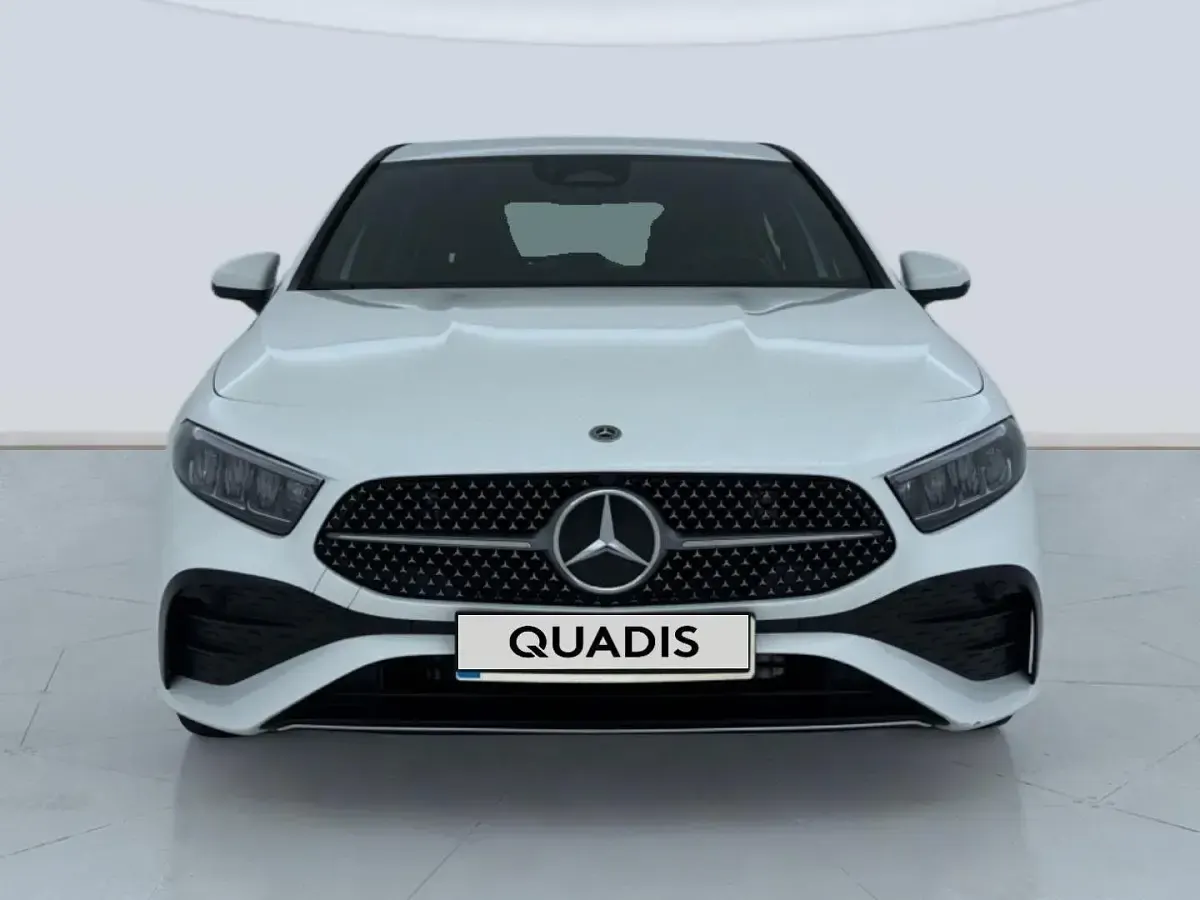 Usado Mercedes A180 Advanced 116 CV (85 kW) 2025 Blanco Utilitario