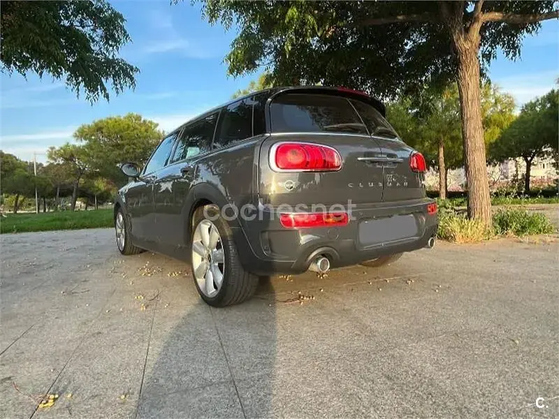 Usado Mini Cooper SD Clubman 190 CV (139 kW) 2018 Gris / plata Familiar