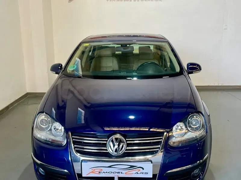 Usado VW Jetta Highline 122 CV (89 kW) 2008 Azul Berlina