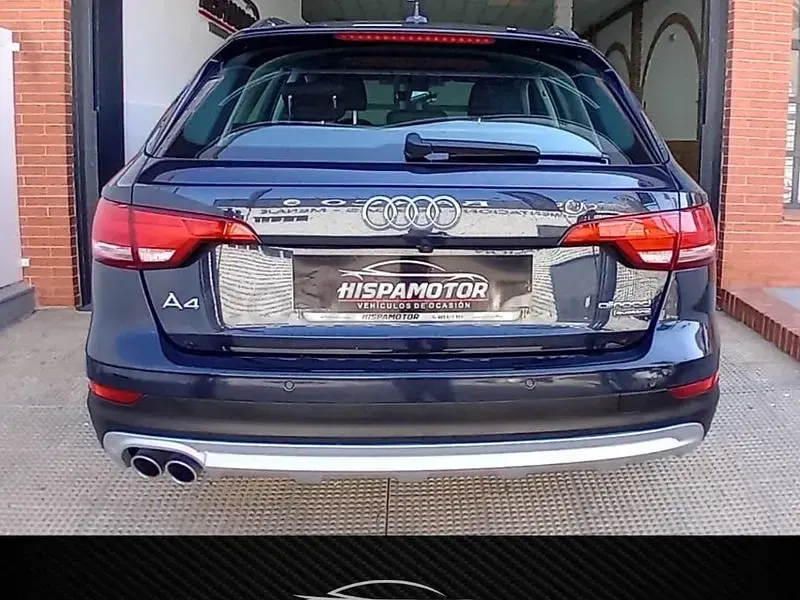 Usado Audi A4 Allroad 150 CV (110 kW) 2018 Azul Familiar