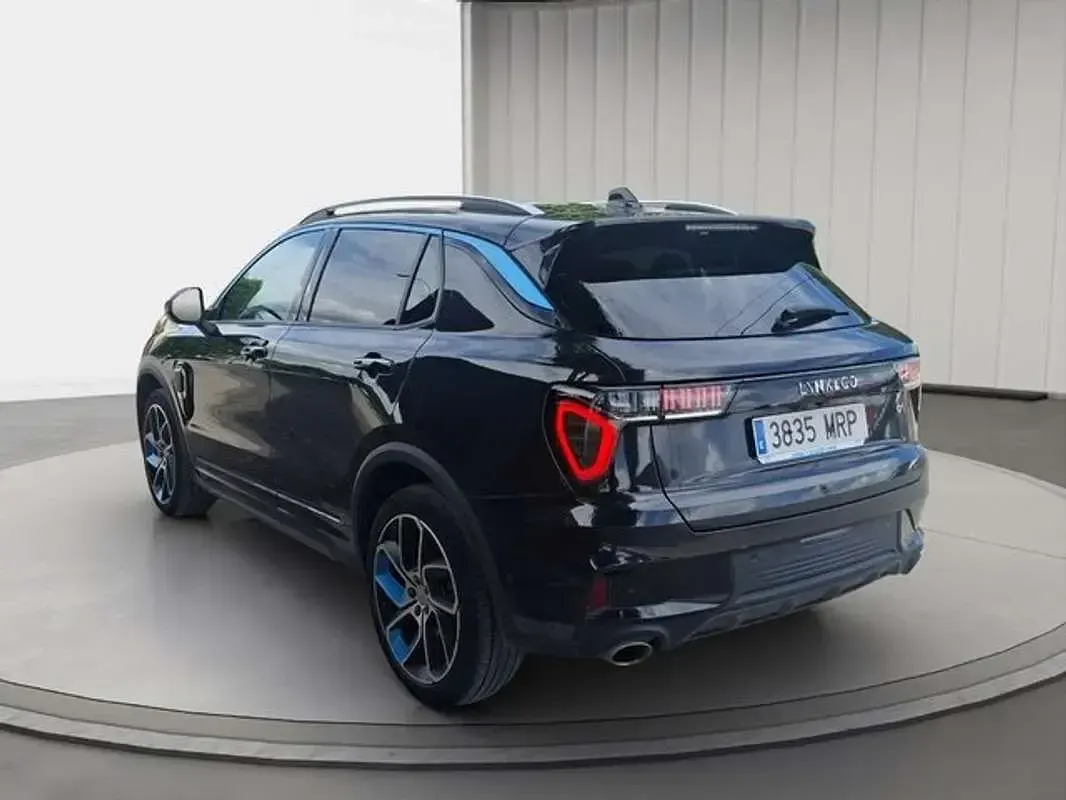 Usado Lynk & Co 01 261 CV (191 kW) 2024 Negro SUV