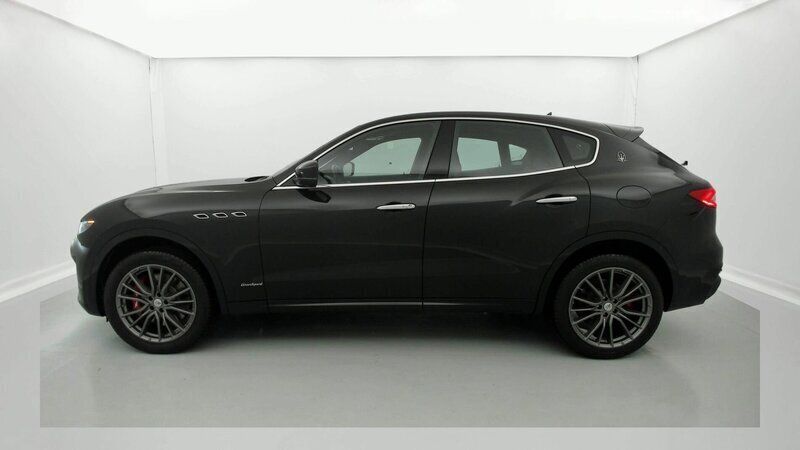 Usado Maserati Levante 350 CV (257 kW) 2021 Nero ribelle SUV