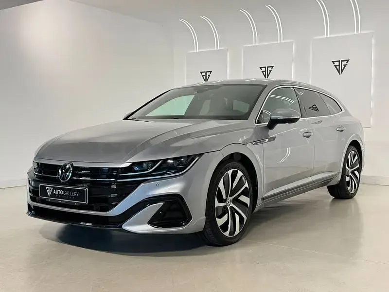 Usado VW Arteon R-line 218 CV (160 kW) 2021 Gris / plata Familiar