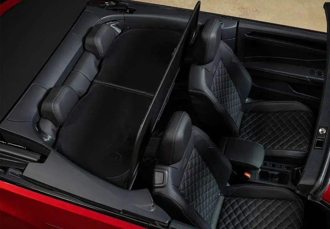Usado VW T-Roc Cabriolet Style 110 CV (80 kW) 2022 Rojo Descapotable