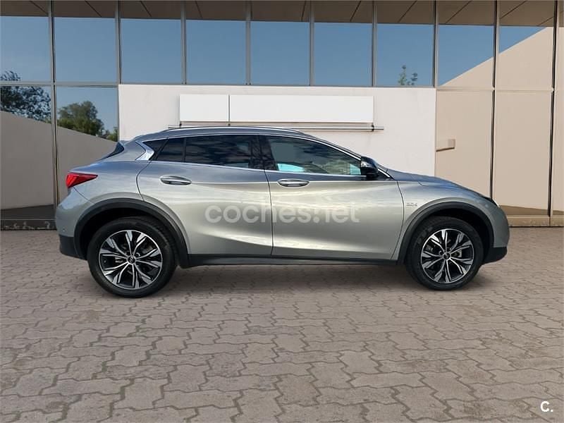 Usado Infiniti QX30 Premium 170 CV (125 kW) 2018 Gris / plata SUV