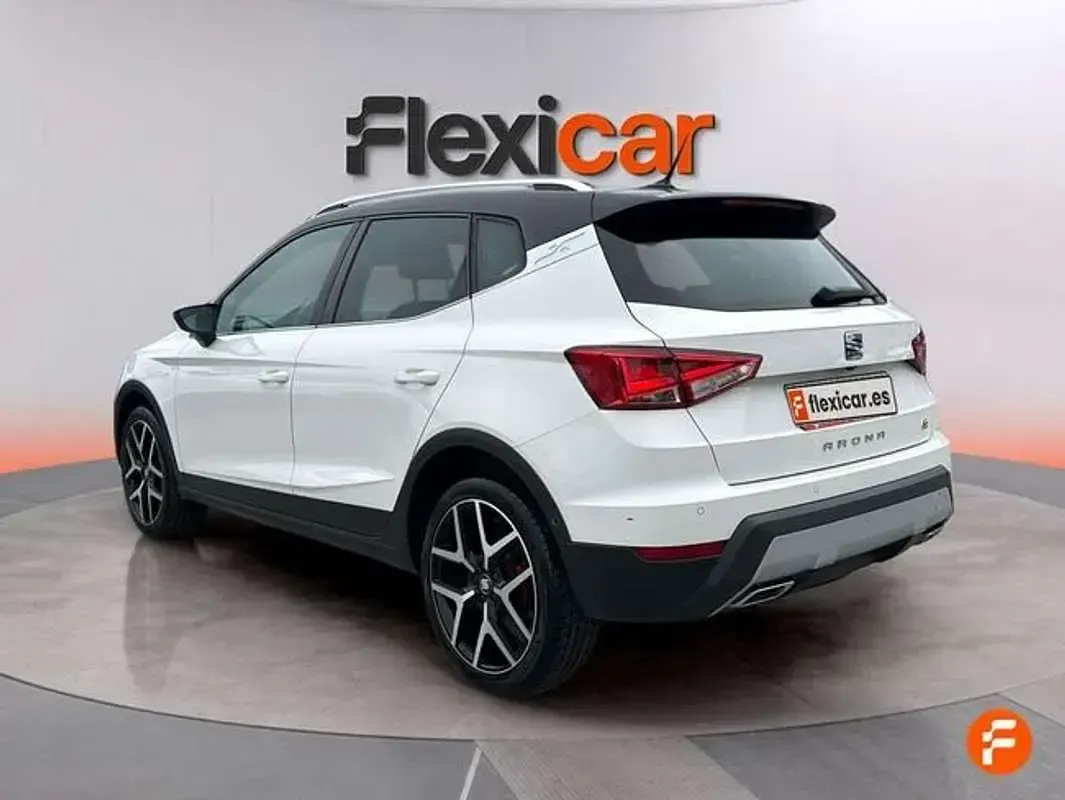 Usado Seat Arona FR 150 CV (110 kW) 2019 Blanco SUV