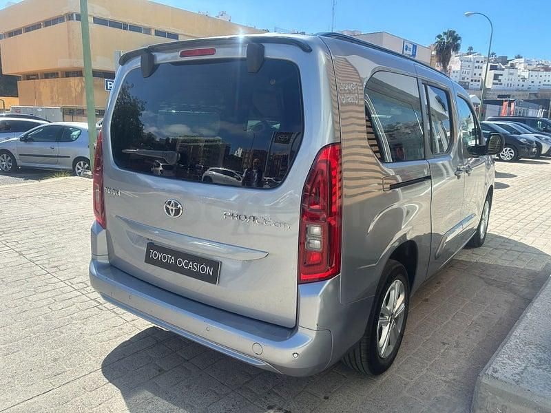 Usado Toyota Proace Verso Active 131 CV (96 kW) 2023 Gris / plata Familiar