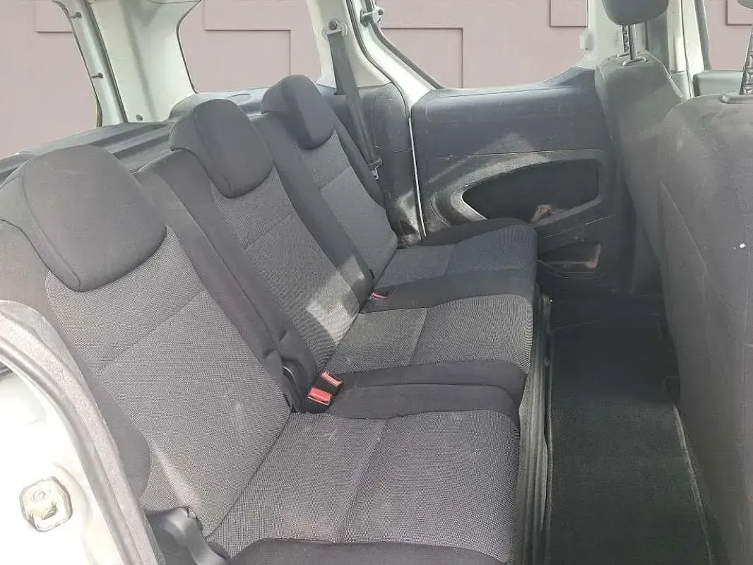 Usado Peugeot TePee Access 75 CV (55 kW) 2018 Blanco Van