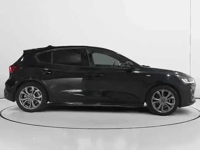 Usado Ford Focus ST-Line 125 CV (91 kW) 2023 Negro