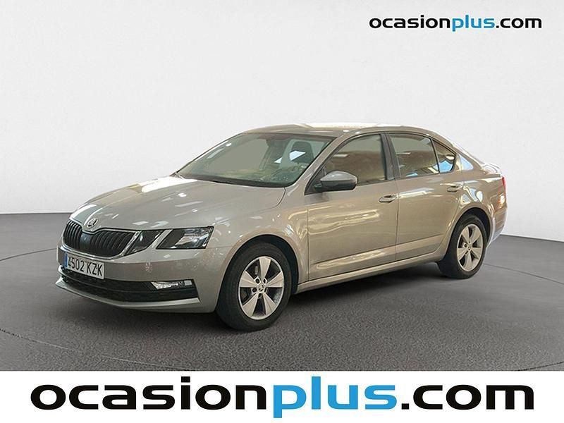 Usado Skoda Octavia Ambition 116 CV (85 kW) 2019 Beige Berlina