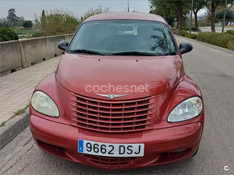 Usado Chrysler PT Cruiser Clasic 121 CV (88 kW) 2005 Rojo Monovolumen